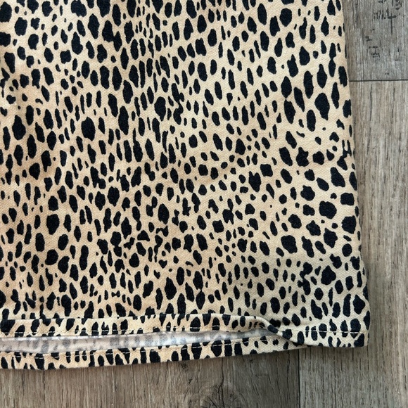 BRANDY MELVILLE | LEOPARD PRINT SKIRT (XS) - Picture 2 of 8